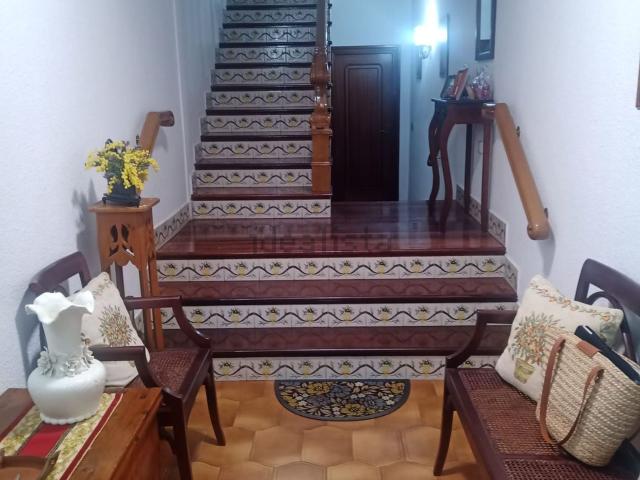 Chalet, Ibi