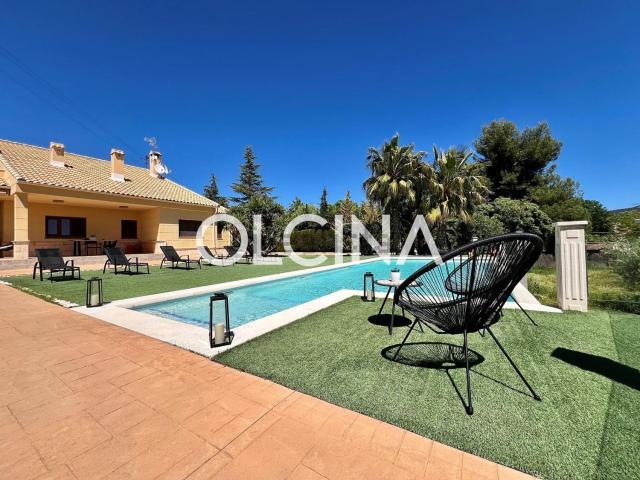 Chalet, Ibi