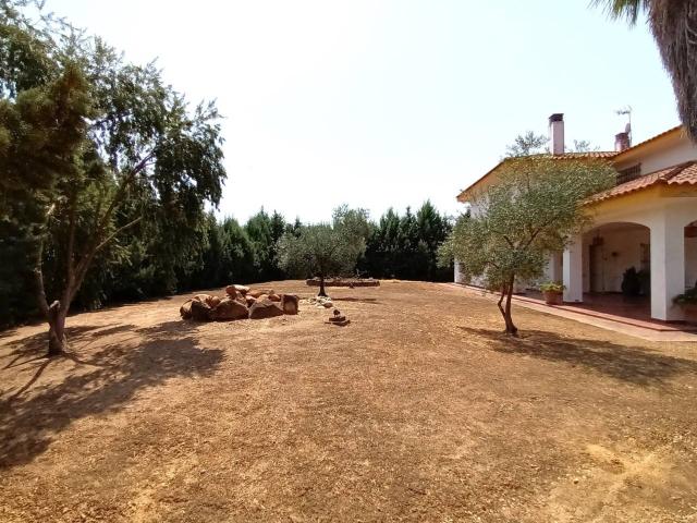 CHALET IDEAL EN URBANIZACIÓN PRIVADA BADAJOZ