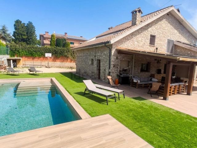Chalet, Igualada