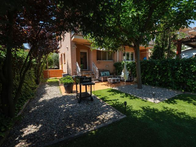 Chalet, Igualada
