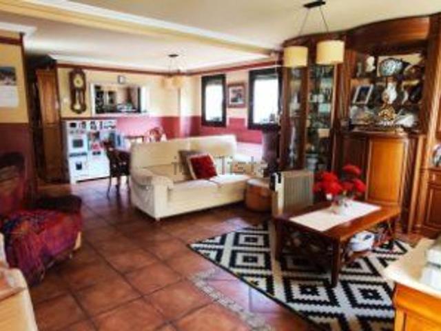 Chalet, Irun