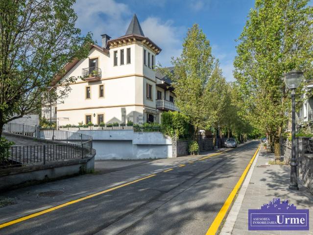 Chalet, Irun