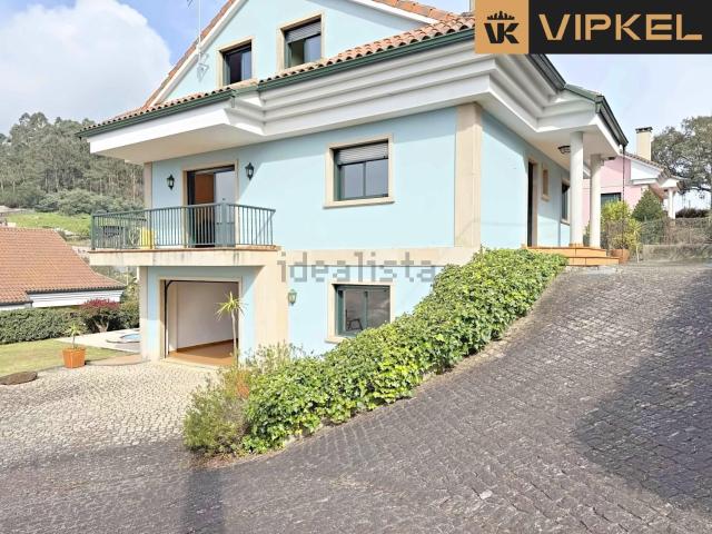 Chalet, O Rosal