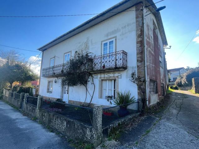 Chalet, O Rosal