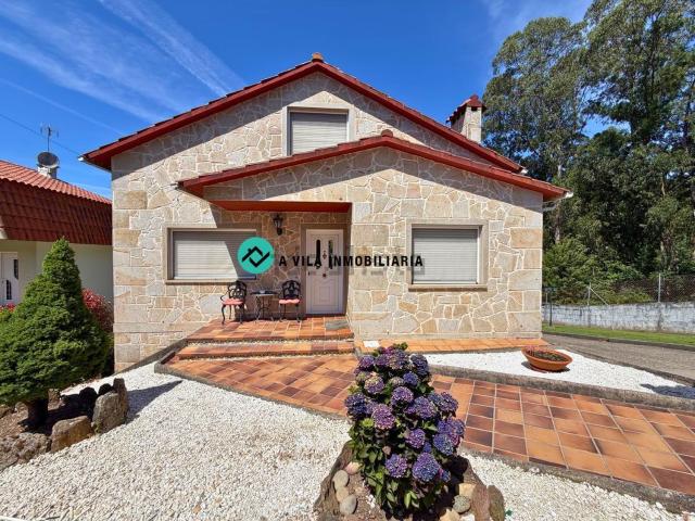 Chalet, O Rosal