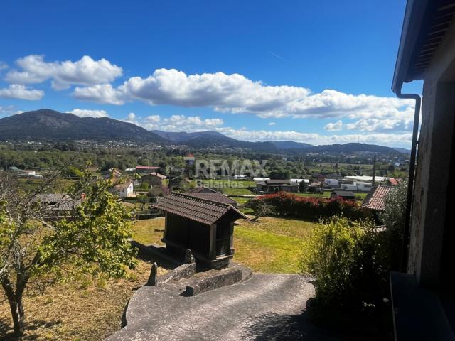 Chalet, O Rosal