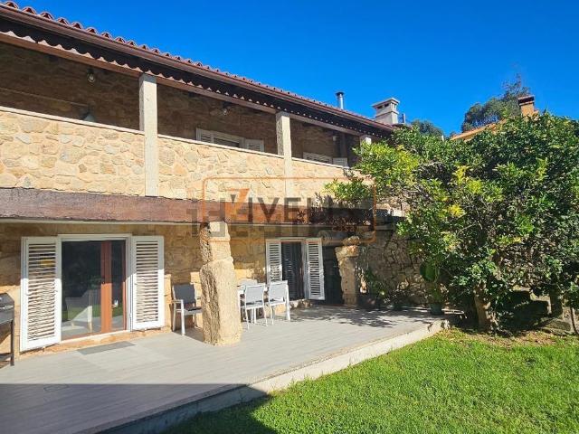Chalet, O Rosal