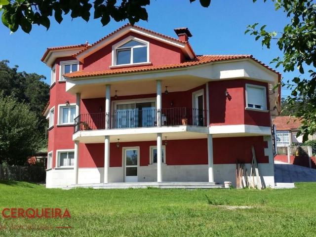 Chalet, O Rosal