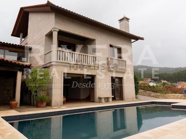 Chalet, O Rosal