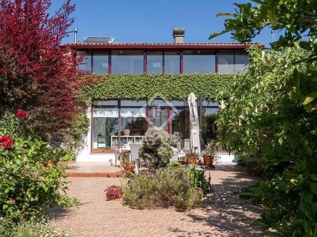 Chalet, O Rosal