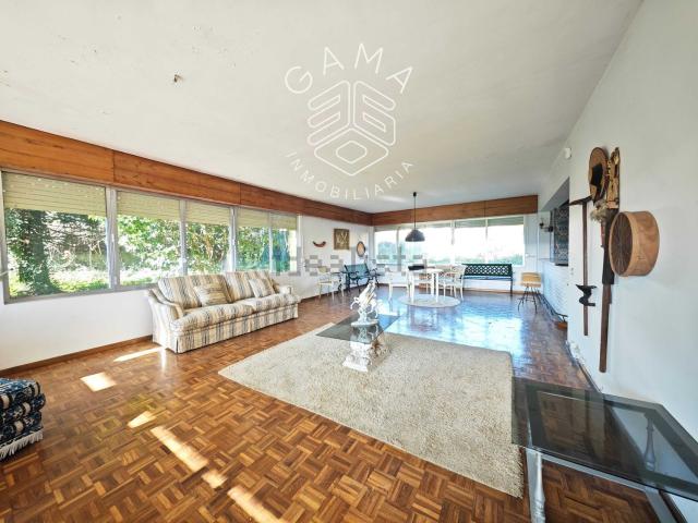 Chalet, O Rosal