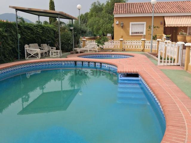 Chalet, Onda