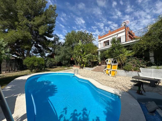 Chalet, Onda