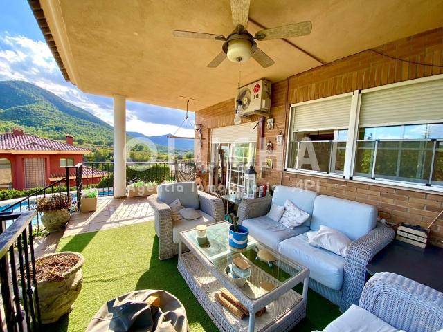 Chalet, Onda