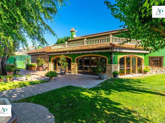 Chalet, Onil