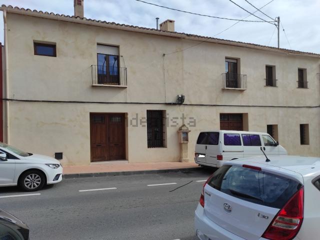 Chalet, Onil