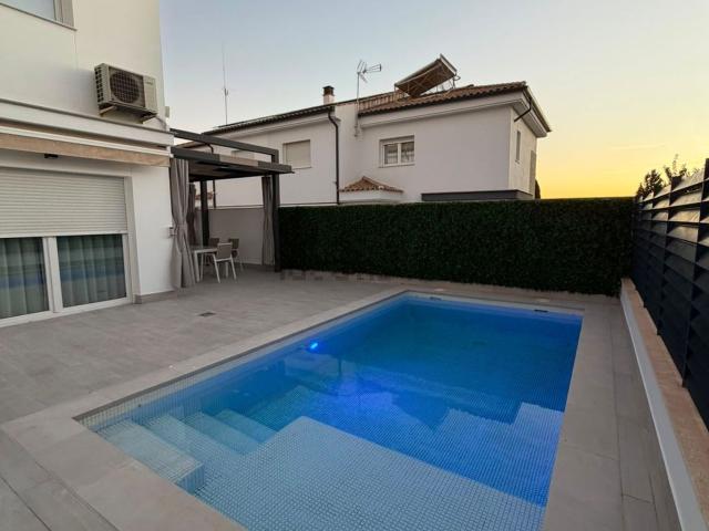 Chalet, Ogijares