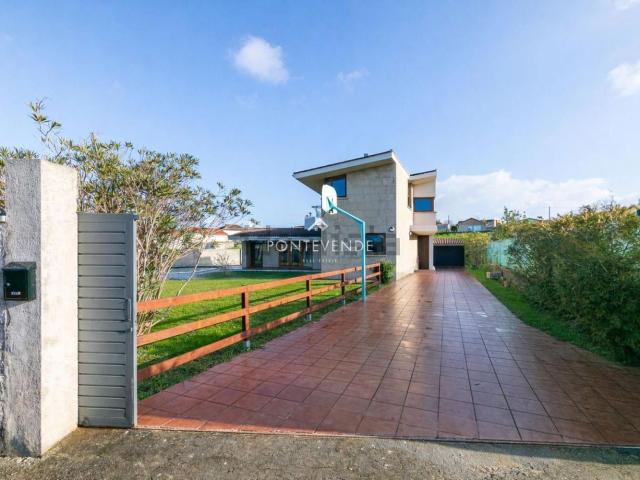 Chalet, Oia, Vigo