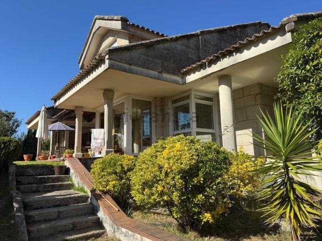 Chalet, Oia, Vigo