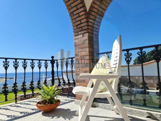Chalet, Oia