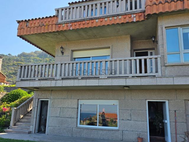 Chalet, Oia
