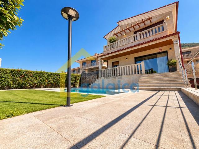 Chalet, Oia