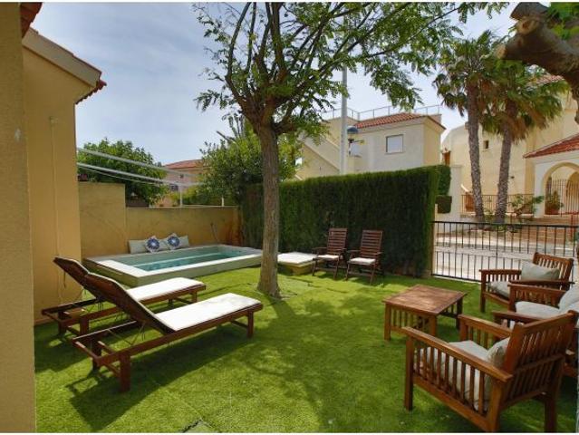 CHALET OLIVO DE ORO CON PISCINA PRIVADA