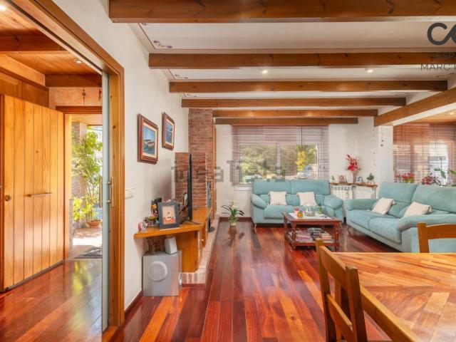 Chalet, Olot