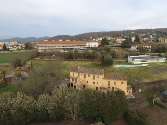 Chalet, Olot