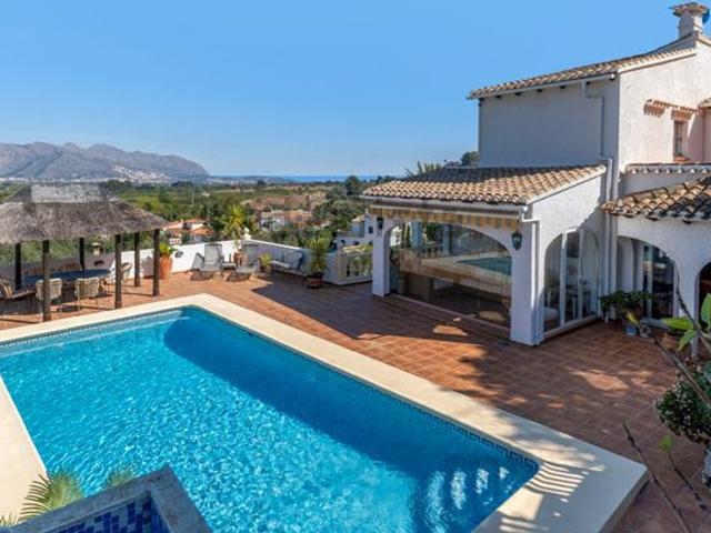 Chalet, Orba