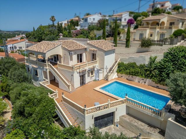 Chalet, Orba