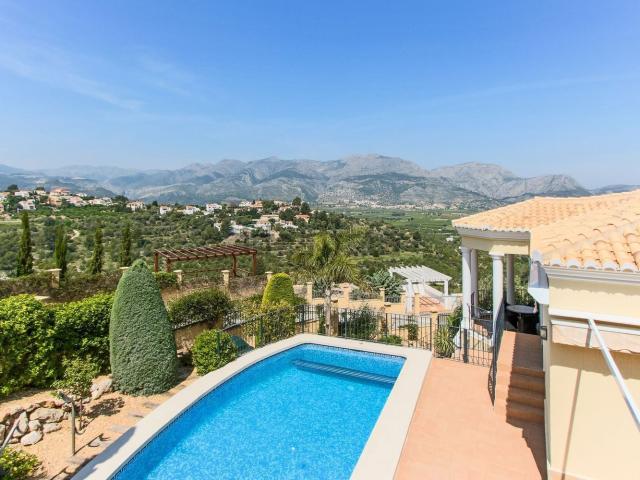 Chalet, Orba