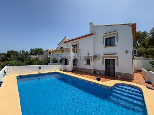Chalet, Orba