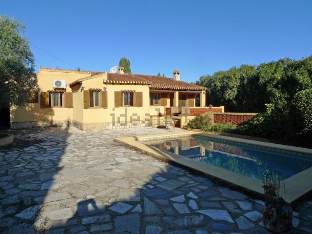 Chalet, Orba