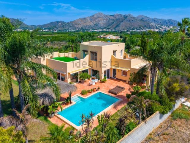 Chalet, Orba