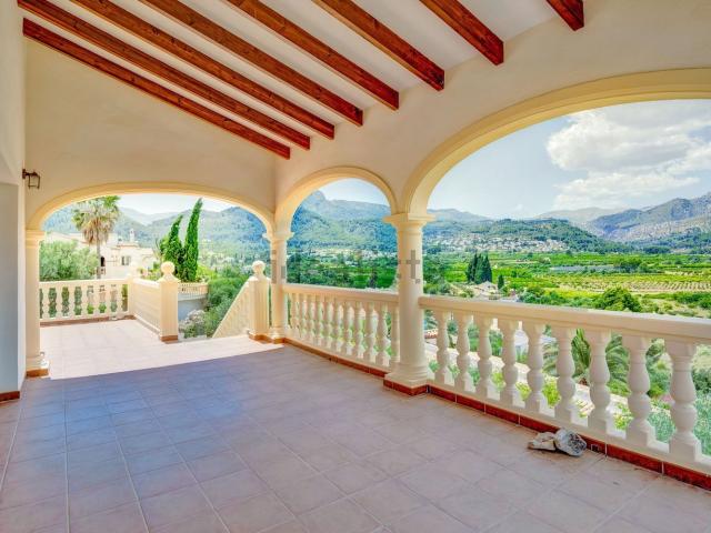 Chalet, Orba