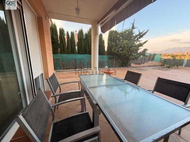 Chalet, Otura
