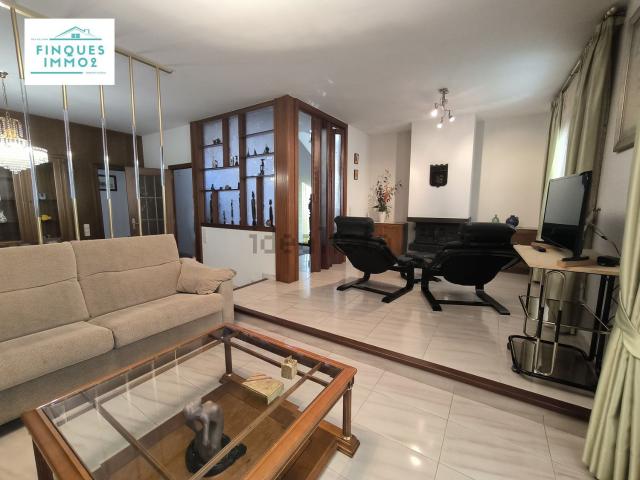 Chalet, L&apos Aldea