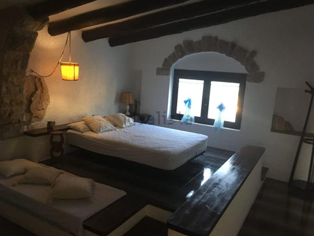 Chalet, L&apos Ampolla