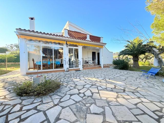 Chalet, L&apos Ampolla