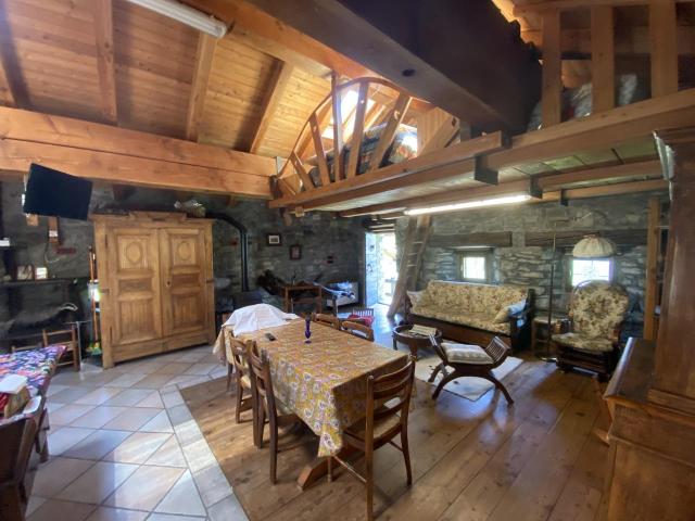 Chalet Localita´ Rovinal San Jacques 1 bilocale 100mq