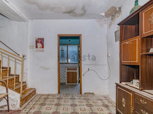 Chalet, Loja
