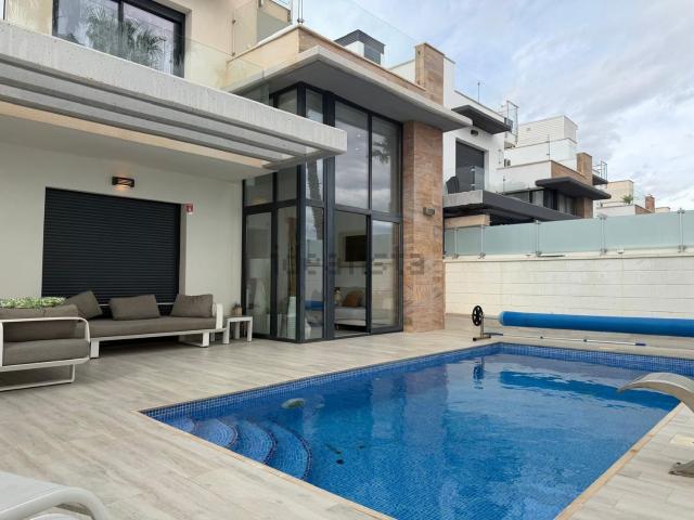 Chalet, Lomas de Cabo Roig, Orihuela