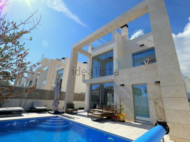 Chalet, Lomas de Cabo Roig, Orihuela