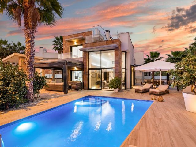 Chalet, Lomas de Cabo Roig, Orihuela
