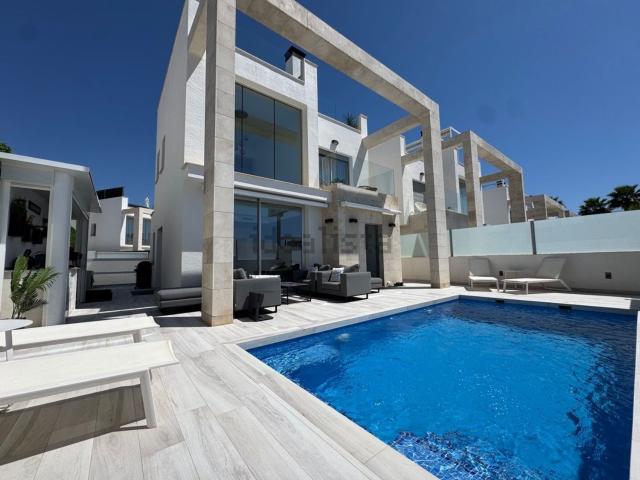 Chalet, Lomas de Cabo Roig, Orihuela