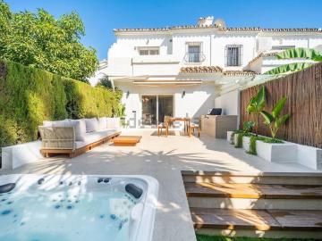 Chalet, Los Naranjos, Marbella