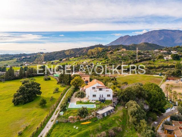 Chalet, Los Llanos, Estepona