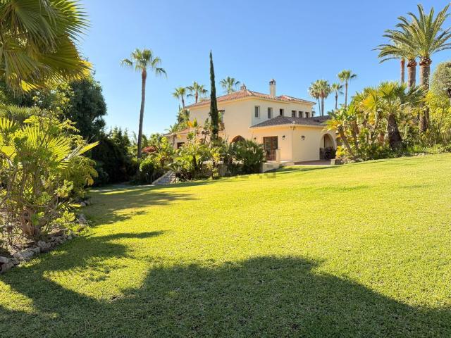 Chalet, Los Llanos, Estepona